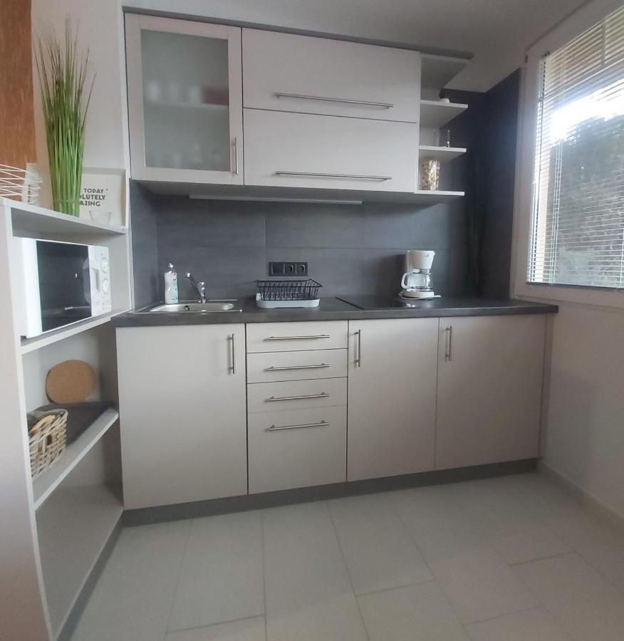 Апартаменты Apartmanhaz Horvath Балатонбоглар Экстерьер фото