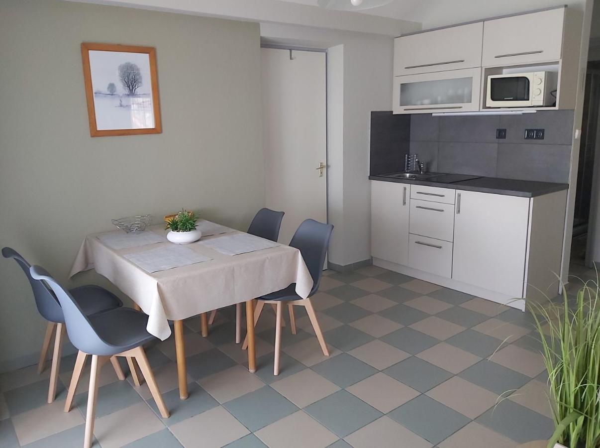 Апартаменты Apartmanhaz Horvath Балатонбоглар Экстерьер фото