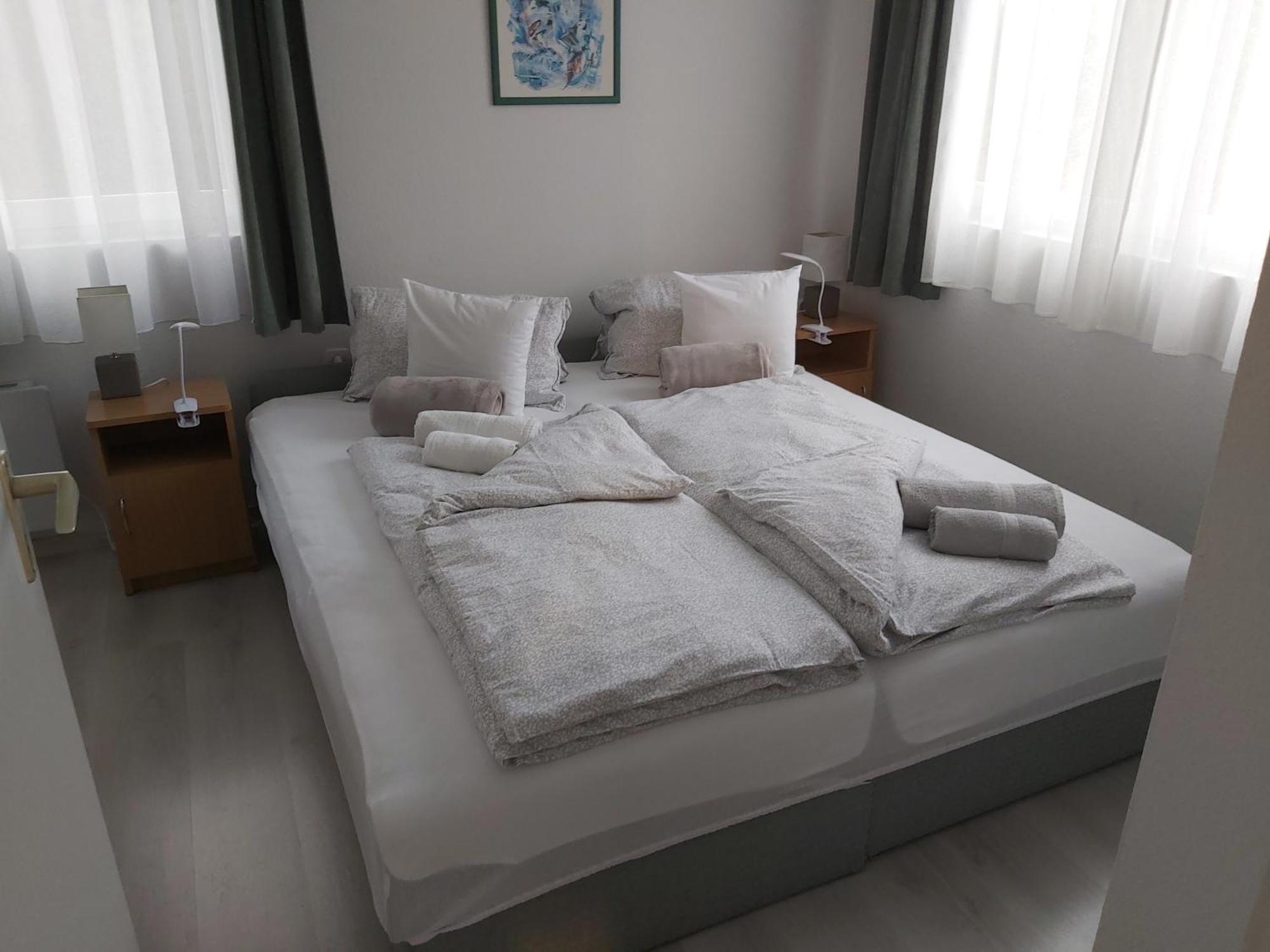 Апартаменты Apartmanhaz Horvath Балатонбоглар Экстерьер фото