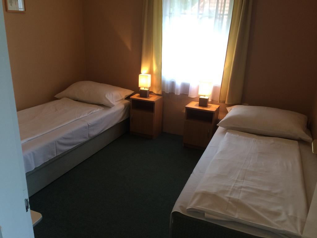 Апартаменты Apartmanhaz Horvath Балатонбоглар Экстерьер фото