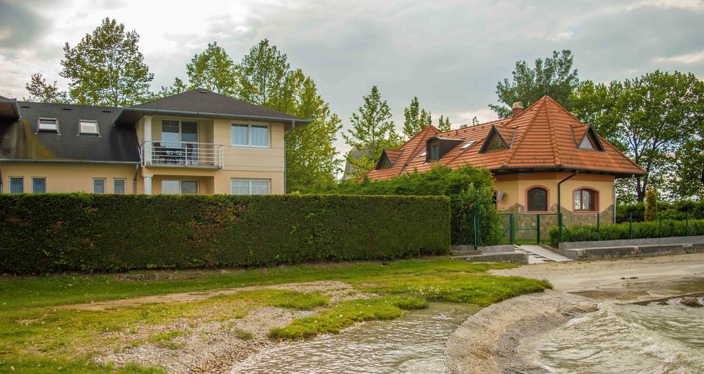 Апартаменты Apartmanhaz Horvath Балатонбоглар Экстерьер фото